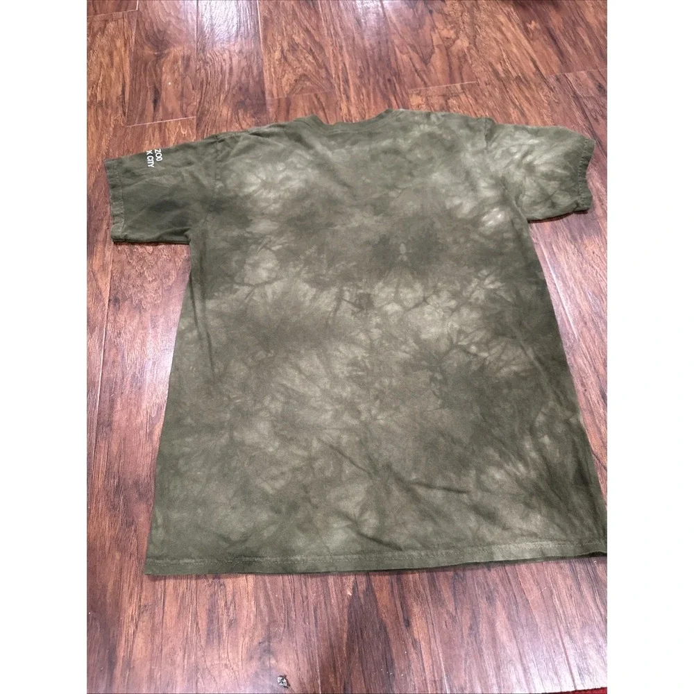 The Mountain Big Cat Lion Tiger Cheetah Panther Green Tie Dye Animal Shirt M